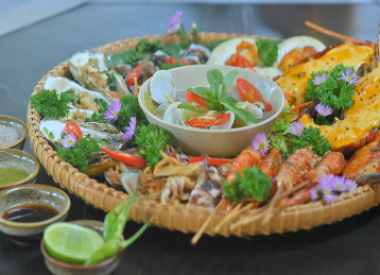 khu vực thưởng thức món ngon