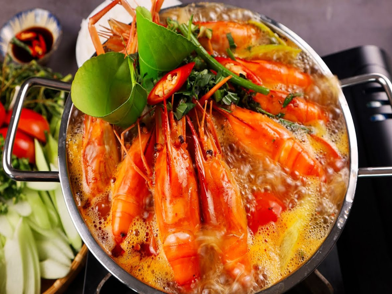 LẨU TÔM NẤU THÁI