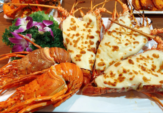 TÔM HÙM NƯỚNG PHOMAI