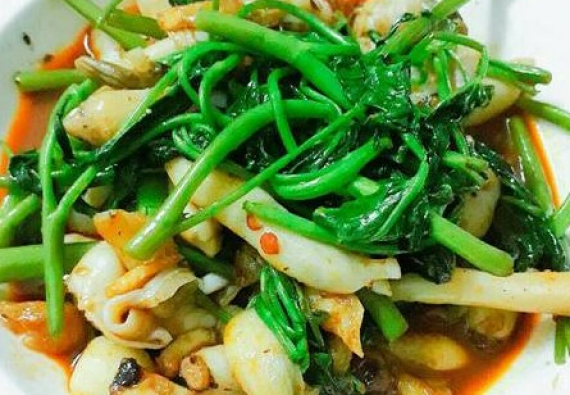 MÓNG TAY XÀO RAU MUỐNG