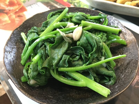 MỒNG TƠI XÀO TỎI