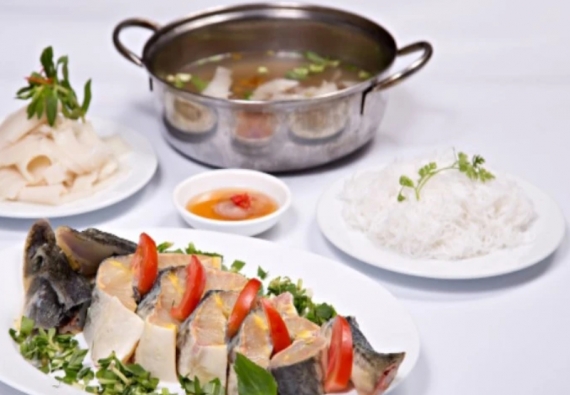  LẨU CÁ NẤU CHUA