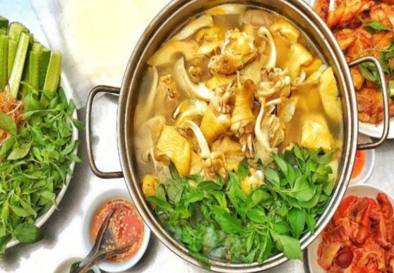 LẨU GÀ LÁ Ế