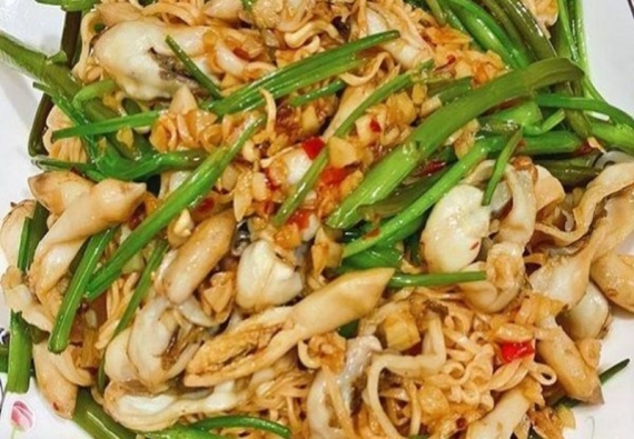 MỲ XÀO “với các loại ốc”