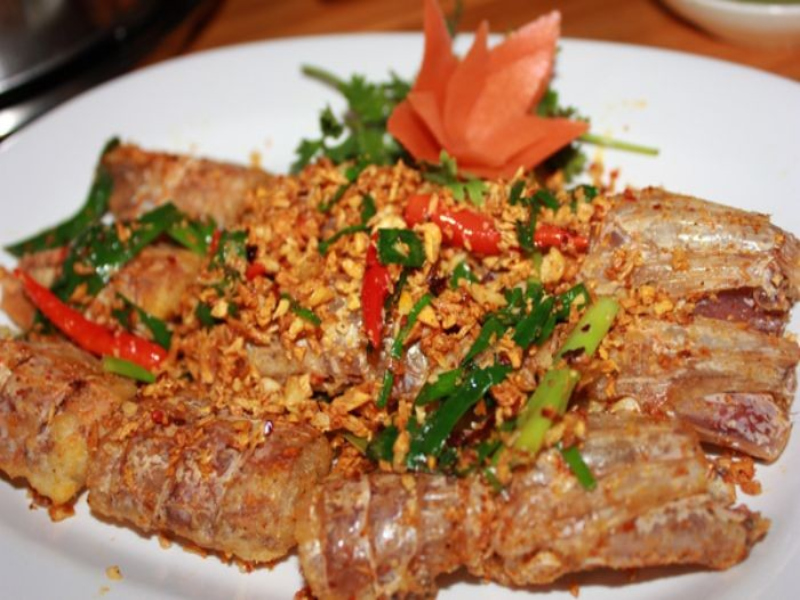 TÔM TÍT RANG TRỨNG MUỐI